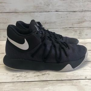 Nike KD Trey 5 V Men’s Black/White Sneakers Size 8.